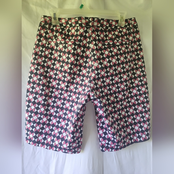 Nivo- Women's size 8- Golf Shorts- Pink, Black, White Geometric - Picture 7 of 14